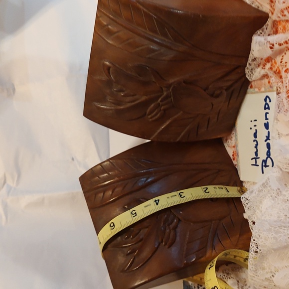 Hawaii Wood Book Ends - Picture 2 of 9